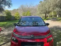 Usado Citroën C3 Feel 82 CV (60 kW) 2018 Rojo Utilitario