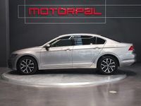 Usado VW Passat Executive 120 CV (88 kW) 2020 Gris Berlina