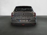 Usado Ssangyong (KGM) Tivoli 128 CV (94 kW) 2023 Gris / plata SUV