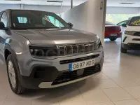 Nuevo Jeep Avenger Altitude 100 CV (73 kW) 2025 Gris / plata SUV