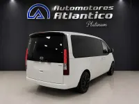 Usado Hyundai Staria 177 CV (130 kW) 2022 Blanco Monovolumen