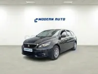 Używany Peugeot 308 SW Style 100 KM (73 kW) 2018 Czarny Kombi