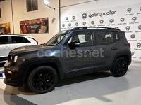Usado Jeep Renegade Night Eagle 120 CV (88 kW) 2022 Gris / plata SUV