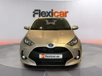 Usado Toyota Yaris Hybrid Business Edition 116 CV (85 kW) 2021 Gris Berlina