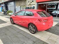 Usado Seat Leon Reference 105 CV (77 kW) 2014 Rojo Berlina
