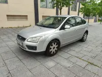 Używany Ford Focus Trend 115 KM (84 kW) 2008 Szary Sedan/Limuzyna