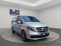 Usado Mercedes V300 Avantgarde 239 CV (175 kW) 2023 Gris Monovolumen