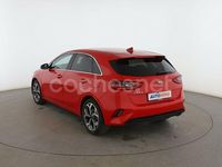 Usado Kia Ceed 100 CV (73 kW) 2019 Rojo Utilitario