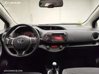 Usado Toyota Yaris Advance 99 CV (72 kW) 2015 Azul Utilitario
