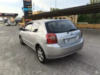 Usado Toyota Corolla Sol 116 CV (85 kW) 2004 Gris / plata Berlina