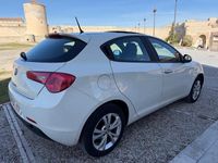 Usado Alfa Romeo Giulietta Progression 120 CV (88 kW) 2013 Blanco Utilitario