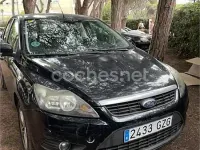 Usado Ford Focus Trend 100 CV (73 kW) 2010 Negro Berlina