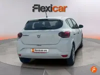 Usado Dacia Sandero Comfort 91 CV (66 kW) 2022 Blanco Berlina