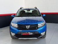 Usado Dacia Sandero Stepway 90 HP (66 kW) 2015 Azul Sedan