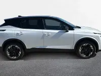 Usado Nissan Qashqai N-Connecta 140 CV (102 kW) 2025 Lunar white con techo midnight SUV