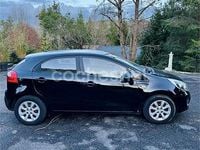 Usado Kia Rio 85 CV (62 kW) 2012 Negro Berlina
