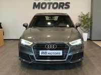 Usado Audi A3 Ambiente 116 CV (85 kW) 2018 Gris / plata Berlina