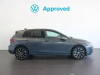 Usado VW Golf VIII Life 130 CV (95 kW) 2022 Gris Berlina