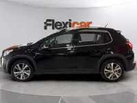 Usado Peugeot 2008 Allure 130 CV (95 kW) 2019 Negro SUV