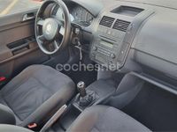 Usado VW Polo Highline 100 CV (73 kW) 2006 Rojo Utilitario