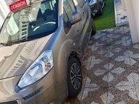 Usado Peugeot TePee Style 120 CV (88 kW) 2015 Beige Monovolumen