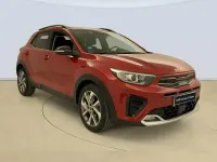 Käytetty Kia Stonic GT-Line 120 HP (88 kW) 2022 Punainen Katumaasturi