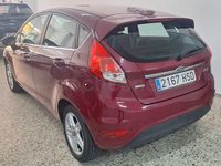 Usado Ford Fiesta Titanium 100 CV (73 kW) 2013 Granate Berlina