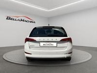 Usado Skoda Scala Ambition 95 CV (69 kW) 2023 Blanco Utilitario