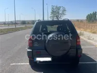 Usado Toyota RAV4 Executive 116 CV (85 kW) 2005 Gris / plata SUV