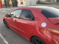 Usado Honda Civic Comfort 140 CV (102 kW) 2006 Rojo Berlina