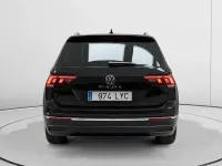 Usado VW Tiguan Life 150 CV (110 kW) 2022 Negro SUV