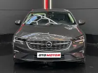 Usado Opel Insignia Business Elegance 174 CV (127 kW) 2021 Marrón Berlina
