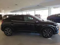 Usado Citroën e-C4 Shine 100 kW (136 CV) 2022 Negro Berlina