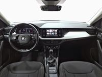 Usado Skoda Kamiq 110 CV (80 kW) 2022 Gris SUV