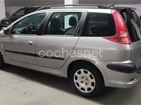 Usado Peugeot 206 75 CV (55 kW) 2004 Gris / plata Familiar