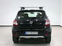 Usado Dacia Sandero Stepway 90 CV (66 kW) 2013 Negro Utilitario