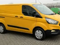 Usado Ford Transit Custom Ambiente 131 CV (96 kW) 2019 Amarillo Van