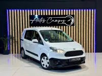 Usado Ford Tourneo Courier Ambiente 75 CV (55 kW) 2017 Blanco Monovolumen