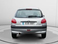 Usado Peugeot 206 70 CV (51 kW) 2000