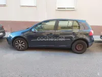 Usado VW Golf IV Trendline 105 CV (77 kW) 2005 Azul Berlina