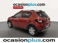 Usado Dacia Sandero Stepway 90 CV (66 kW) 2016 Rojo Utilitario