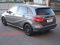 Usado Mercedes B200 140 CV (102 kW) 2012 Marrón Monovolumen