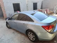 Usado Chevrolet Cruze LS 125 CV (91 kW) 2010 Gris / plata Berlina