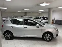 Usado Seat Ibiza Reference 90 CV (66 kW) 2011 Gris / plata Berlina