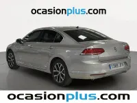 Usado VW Passat Advance 120 CV (88 kW) 2015 Gris plata Monovolumen