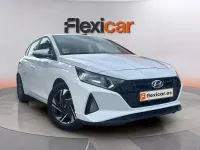 Usado Hyundai i20 84 CV (61 kW) 2022 Blanco Utilitario