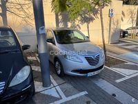 Usado Lancia Ypsilon Platinum 69 CV (50 kW) 2013 Gris / plata Utilitario