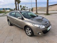 Usado Renault Mégane GrandTour Dynamique 110 CV (80 kW) 2012 Marrón Familiar