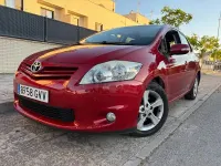 Usado Toyota Auris Active 126 CV (92 kW) 2010 Granate Utilitario