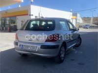 Usado Peugeot 307 90 CV (66 kW) 2004 Gris / plata Berlina